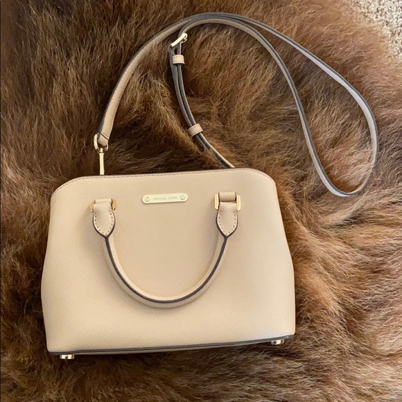 Michael Kors Handbags - Michael Kors 💗Small Satchel Crossbody
